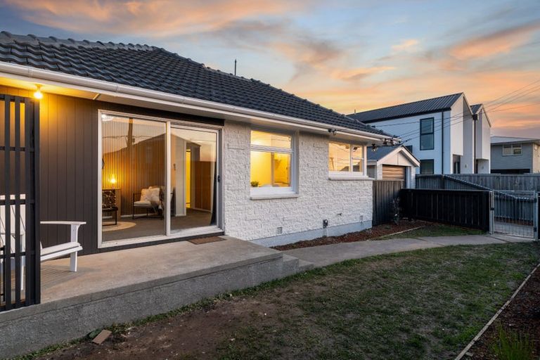 Photo of property in 1/180 Edgeware Road, Edgeware, Christchurch, 8013
