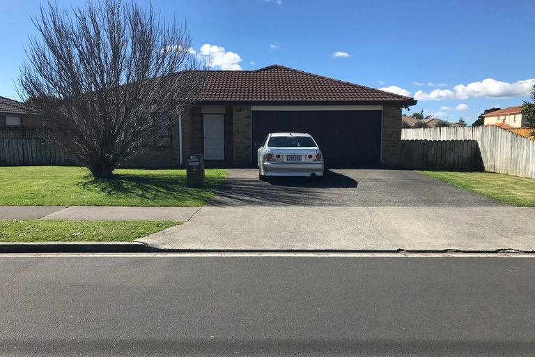Photo of property in 18 Morewa Place, Takanini, 2112