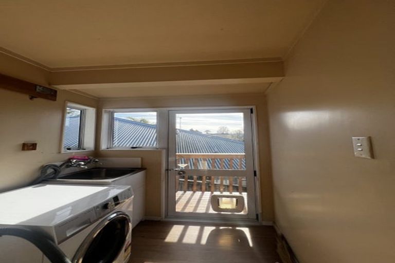 Photo of property in 10 Ambler Avenue, Glen Eden, Auckland, 0602