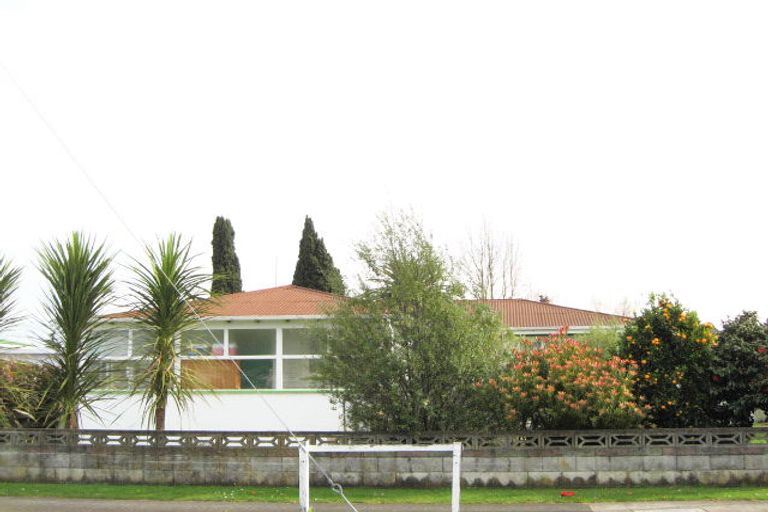 Photo of property in 2 Read Crescent, Clive, 4102