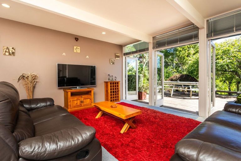 Photo of property in 6 Learmonth Avenue, Birkenhead, Auckland, 0626