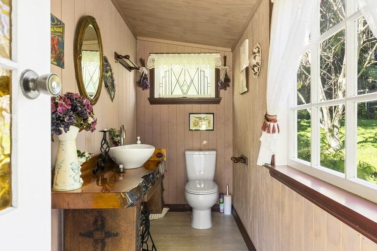 Photo of property in 202b Thompsons Track, Aongatete, 3178