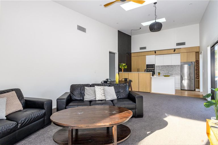 Photo of property in 1 Hislop Street, Geraldine, 7930