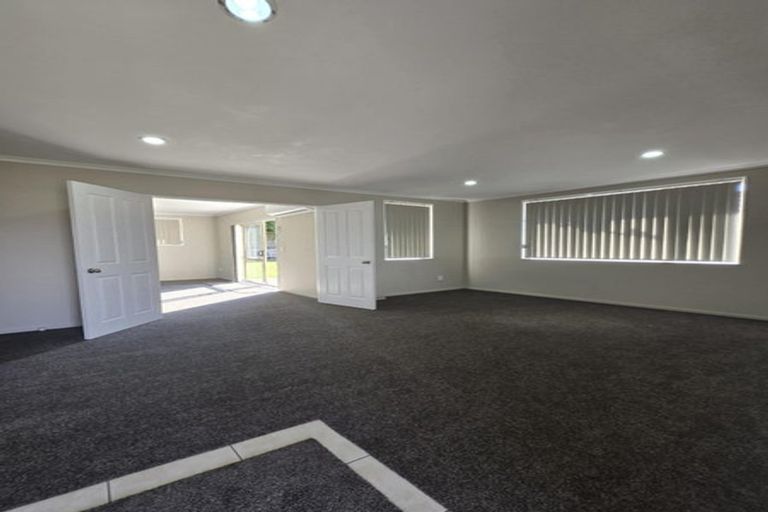 Photo of property in 5 Prado Drive, Pukekohe, 2120