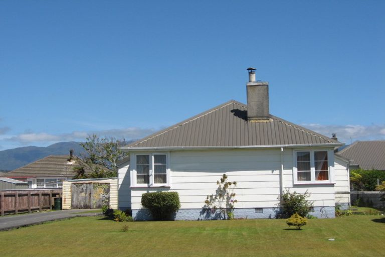 Photo of property in 48 Fonblanque Street, Westport, 7825