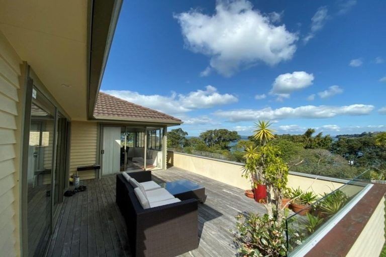 Photo of property in 3 Churchill Road, Murrays Bay, Auckland, 0630