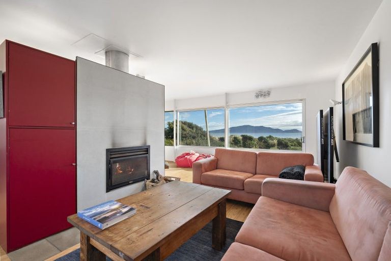 Photo of property in 64 Paetawa Road, Peka Peka, Waikanae, 5391