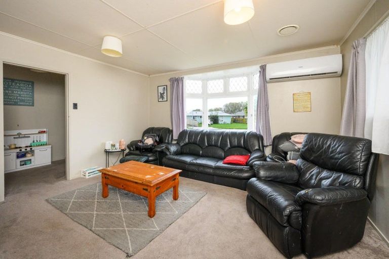 Photo of property in 17 Egmont Place, Westbrook, Palmerston North, 4412