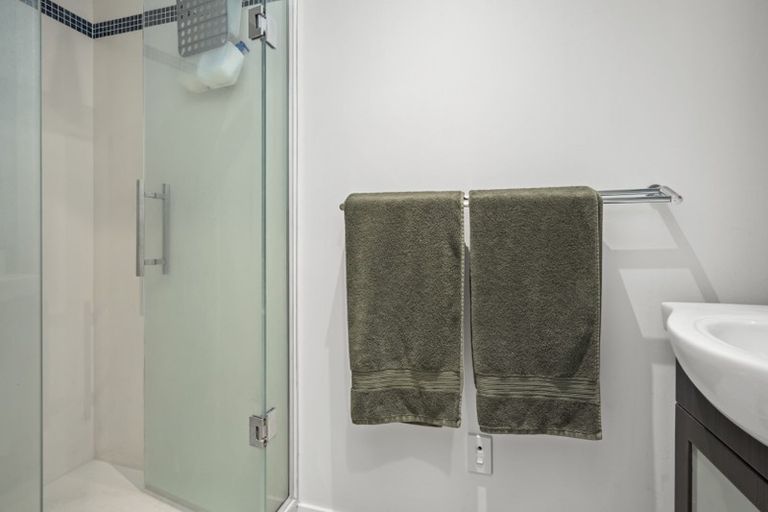 Photo of property in 9j Denver Place, Hamilton East, Hamilton, 3216