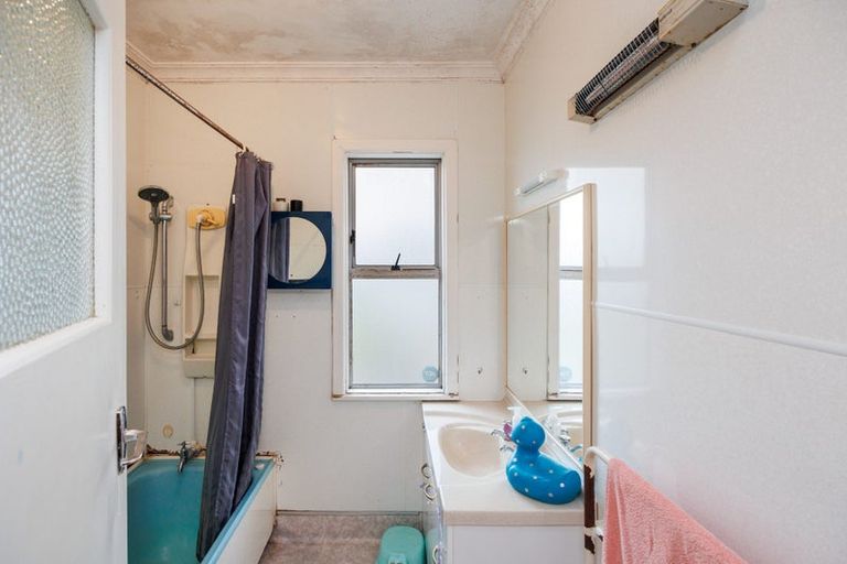 Photo of property in 32 Haydon Street, Roslyn, Palmerston North, 4414