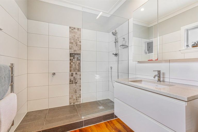 Photo of property in 1 Sunderland Avenue, Hobsonville, Auckland, 0616