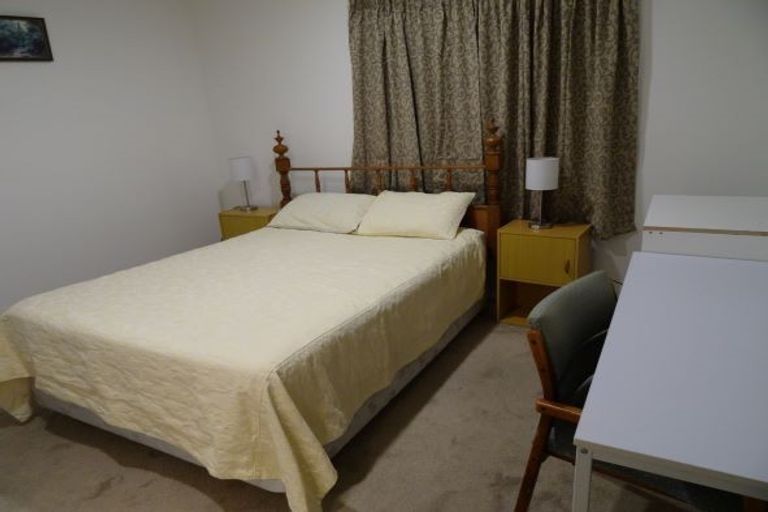 Photo of property in 19 Faram Place, Massey, Auckland, 0614