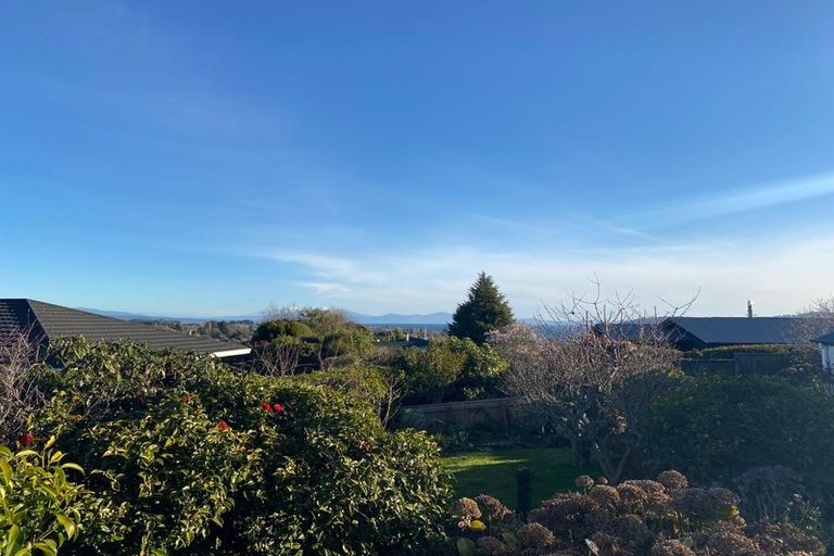 Photo of property in 73 Harvey Street, Waipahihi, Taupo, 3330