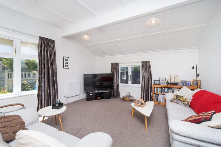 Photo of property in 360 Featherston Street, Palmerston North, 4414