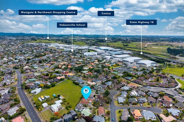 Photo of property in 16 Harbour Lights Close, West Harbour, Auckland, 0618