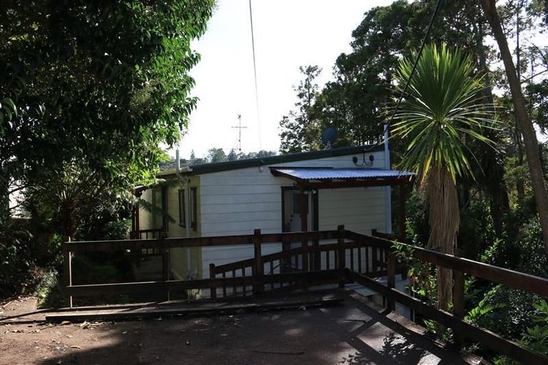 Photo of property in 41 Derwent Crescent, Titirangi, Auckland, 0604