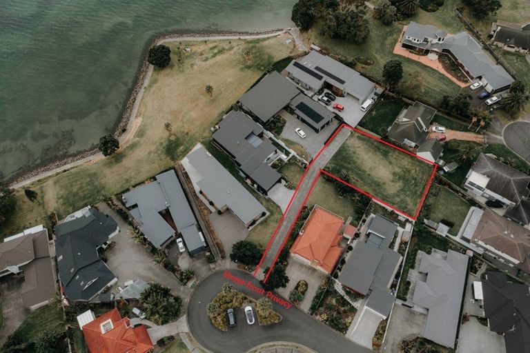 Photo of property in 10 Aarts Place, One Tree Point, 0118