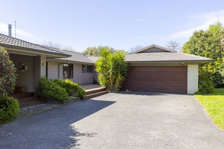 Photo of property in 14 Glen Mohr, Acacia Bay, Taupo, 3385
