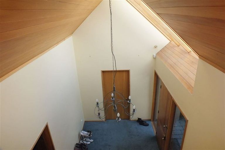 Photo of property in 11 Brockhall Lane, Avonhead, Christchurch, 8042