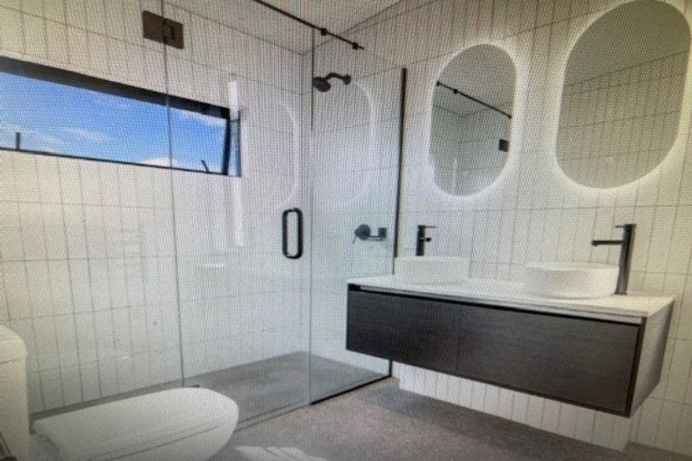 Photo of property in 39 Hyde Road, Rothesay Bay, Auckland, 0630