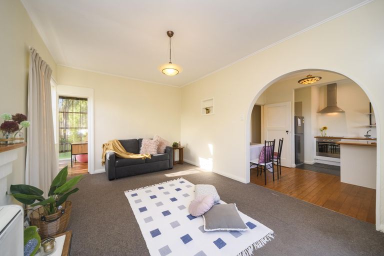 Photo of property in 3 Fairs Road, Milson, Palmerston North, 4414