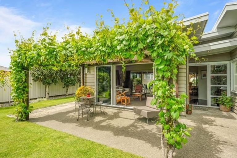 Photo of property in 4 Roger Street, Lytton West, Gisborne, 4010