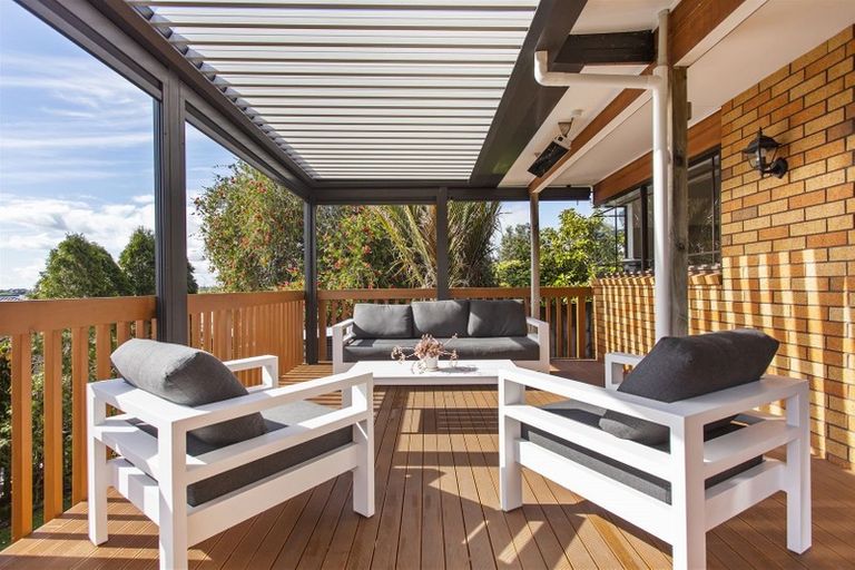 Photo of property in 121 Forrest Hill Road, Forrest Hill, Auckland, 0620