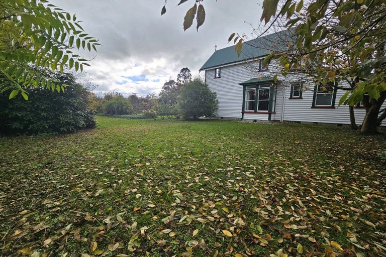 Photo of property in 74 Riverbank Road, Inch Clutha, Kaitangata, 9281