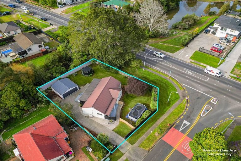 Photo of property in 1 Luanda Drive, Ranui, Auckland, 0612