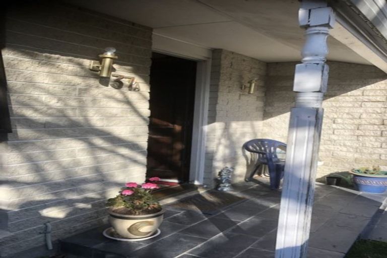 Photo of property in 37 Karnak Crescent, Russley, Christchurch, 8042