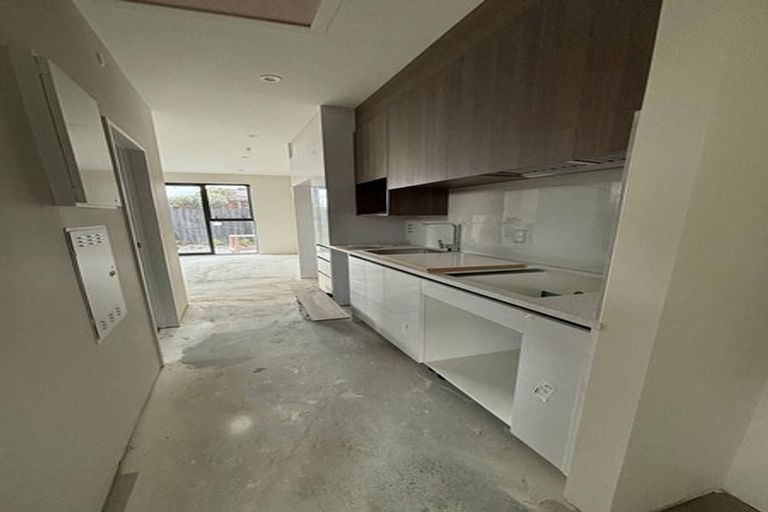 Photo of property in 9/88 Gloria Avenue, Te Atatu Peninsula, Auckland, 0610