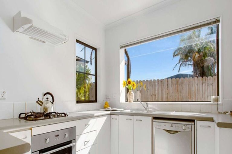 Photo of property in 9 Parkstone Place, Favona, Auckland, 2024