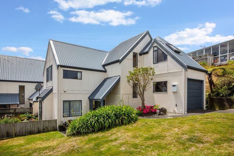 Photo of property in 8b Pelorous Street, Paparangi, Wellington, 6037