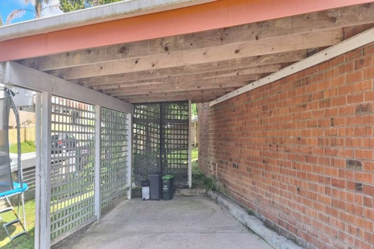 Photo of property in 31 Normanton Street, Glenfield, Auckland, 0629