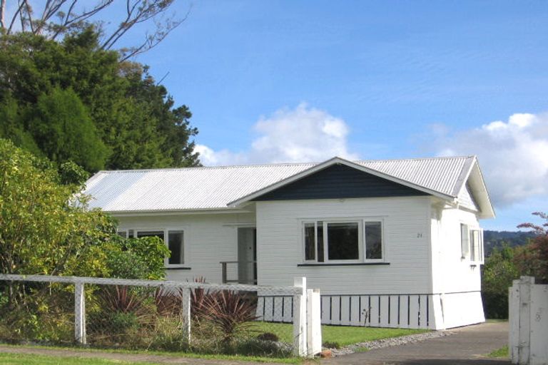 Photo of property in 21 Forest Hill Road, Henderson, Auckland, 0612