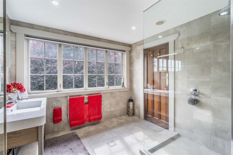 Photo of property in 385 Queens Drive, Windsor, Invercargill, 9810