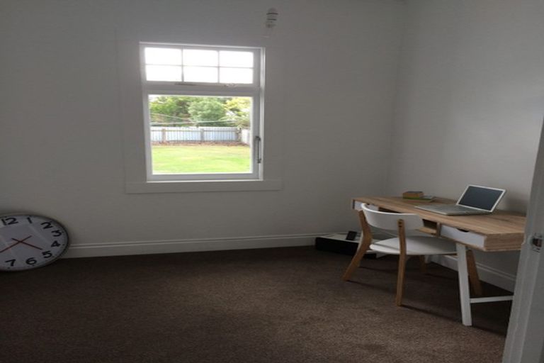 Photo of property in 9 Chelwood Street, Takaro, Palmerston North, 4412