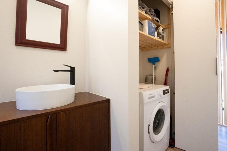 Photo of property in 434 Devon Street West, Lynmouth, New Plymouth, 4310
