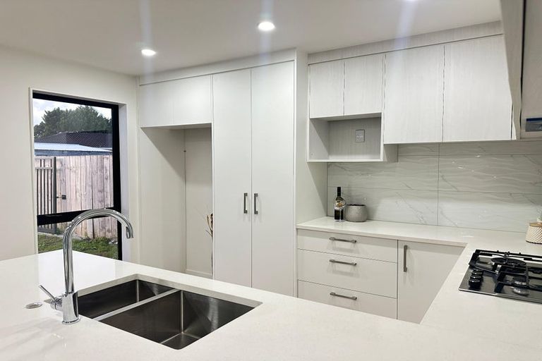 Photo of property in 60 Heybridge Street, Manurewa, Auckland, 2102