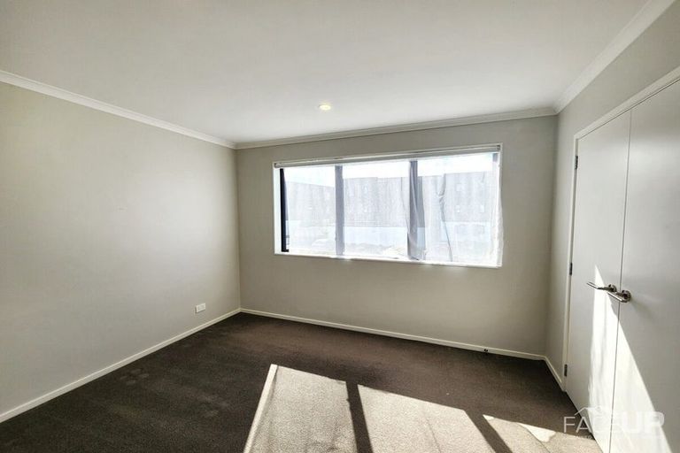 Photo of property in 21 Kanuka Road, Hobsonville, Auckland, 0616