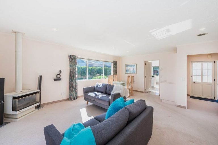 Photo of property in 28 Beach Haven Place, Paraparaumu Beach, Paraparaumu, 5032