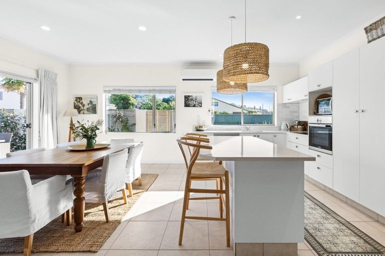 Photo of property in 17c Hetley Crescent, Taradale, Napier, 4112