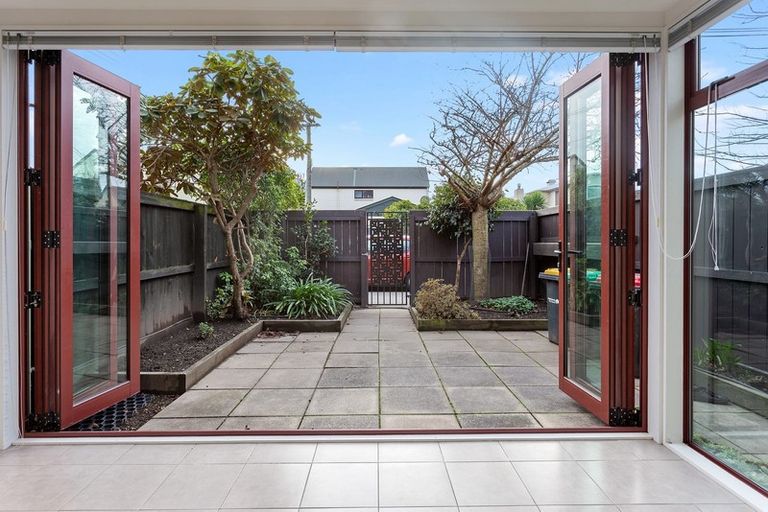 Photo of property in 11/16 Derby Street, St Albans, Christchurch, 8014