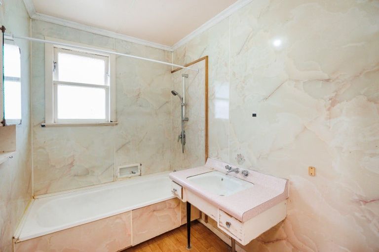 Photo of property in 30 Pembroke Street, Highbury, Palmerston North, 4412