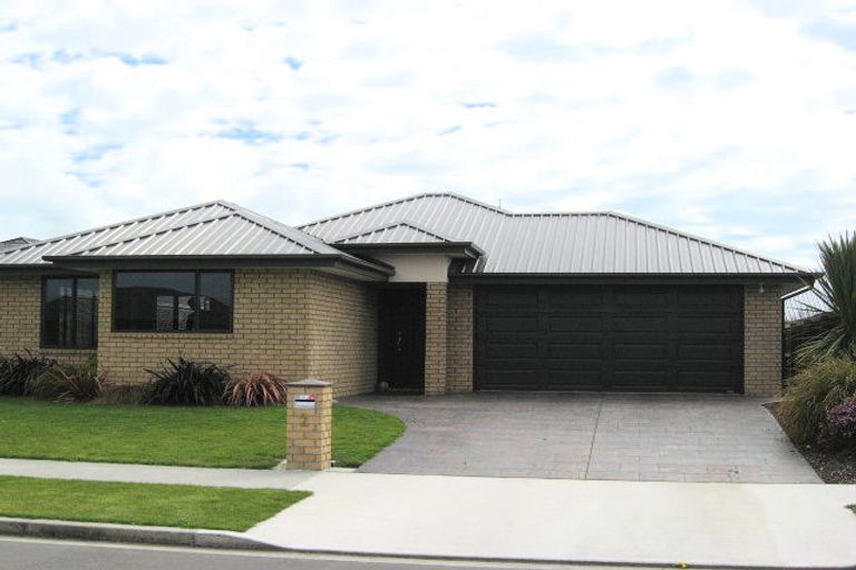 Photo of property in 2 Chester Street, Kaiapoi, 7630