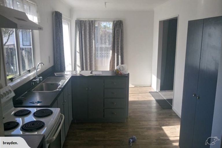 Photo of property in 3 Bryce Place, Kelvin Grove, Palmerston North, 4414