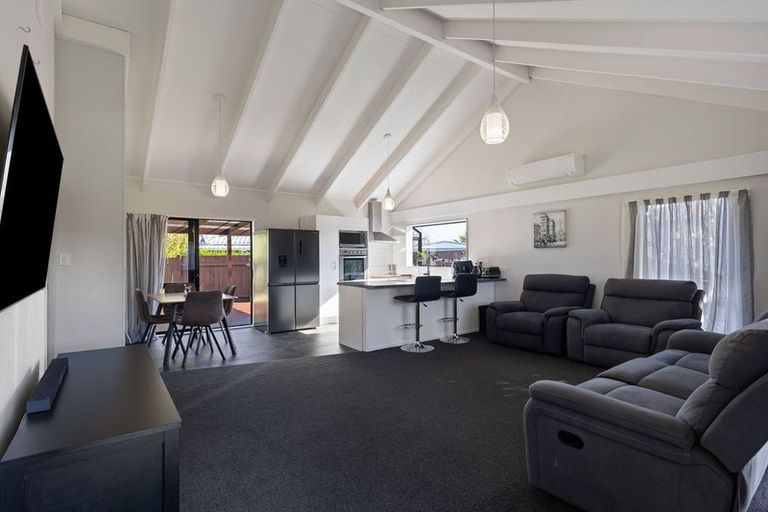Photo of property in 1 Lydia Place, Kelvin Grove, Palmerston North, 4414