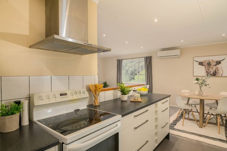 Photo of property in 42 Postgate Drive, Whitby, Porirua, 5024