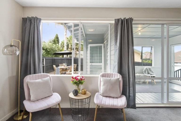 Photo of property in 8a Youngs Road, Papakura, 2110