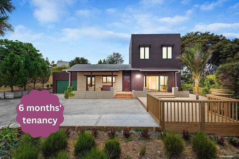 Photo of property in 12 Kukupa Road, Sunnyvale, Auckland, 0612